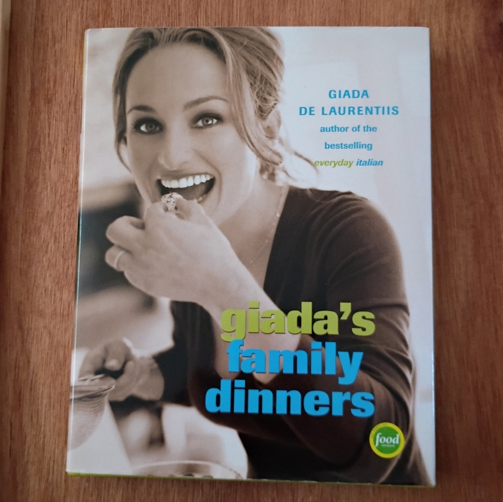 Food Network, Giada's Family Dinners, Hardcover Cookbook